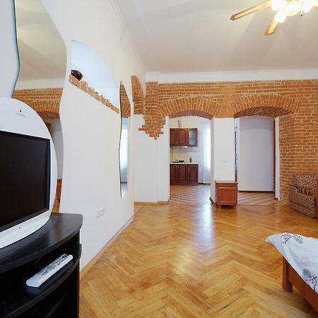 Apartment On Staroyevreiska,5 Lviv Bagian luar foto