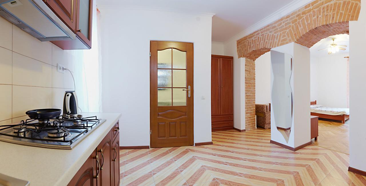 Apartment On Staroyevreiska,5 Lviv Bagian luar foto